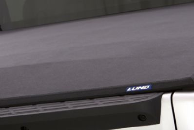 DS Performance | Accessoires pour automobiles au Montreal | LUND GENESIS ELITE HINGED TONNEAU | Automotive accessories specialist in Montreal offering OEM & aftermarket automotive accessories, installation and dealership direct services. DS Performance | Accessoires pour automobiles au Montreal | Automotive accessories specialist in Montreal offering OEM & aftermarket automotive accessories, installation and dealership direct services.